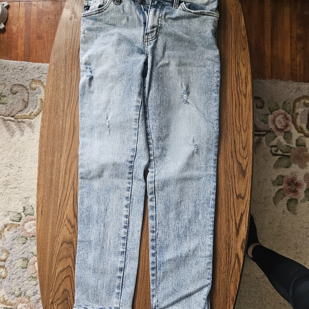 Boyfriend cut jeans